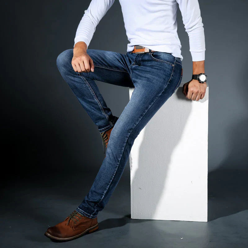 Hochwertige, in vier Richtungen dehnbare Slim-Fit-Jeans für Herren