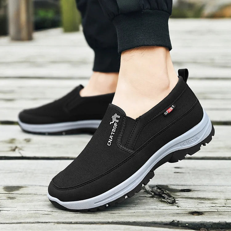 Bequeme und atmungsaktive Wanderschuhe für Herren