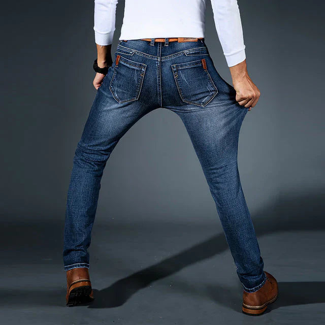 Hochwertige, in vier Richtungen dehnbare Slim-Fit-Jeans für Herren
