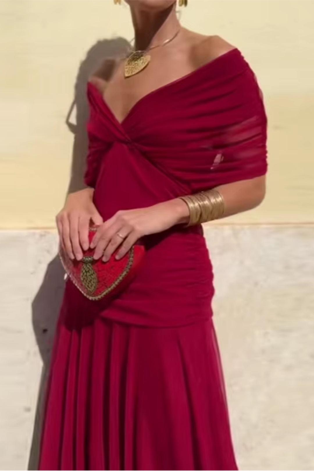 Nefeli – Elegantes Maxikleid Mit V-Ausschnitt Für Festliche Anlässe