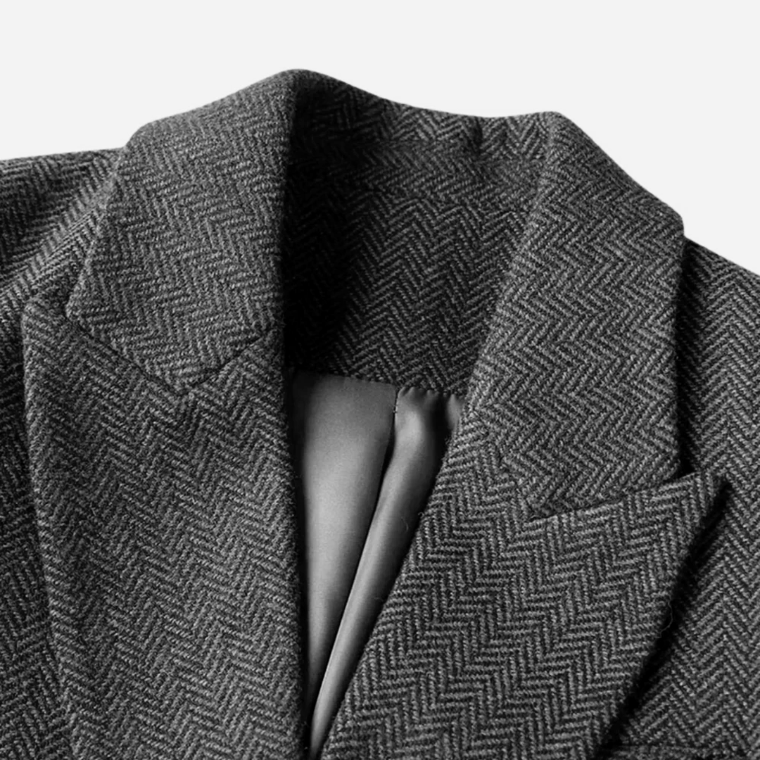 Gürtelter Tweed-Mantel