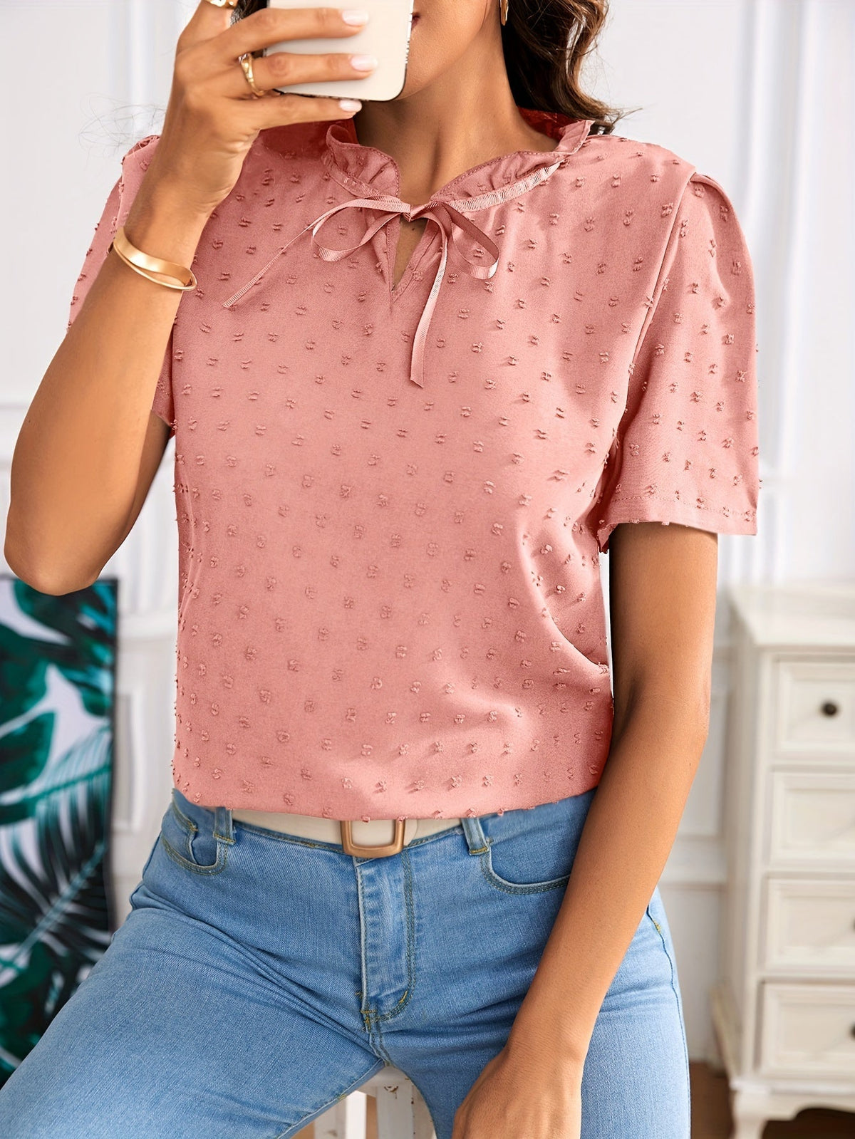 Fina  |  Dunkelblaue Bluse mit Spitzenkragen