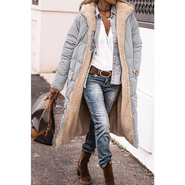 Bei | Wendemantel aus Sherpa-Fleece – langer Puffermantel mit Kapuze