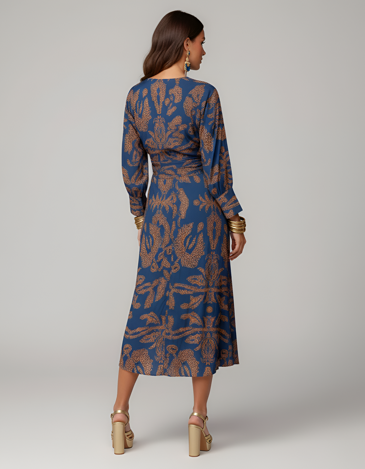 Midi-Kleid mit V-Ausschnitt langen Ärmeln und Knoten vorne