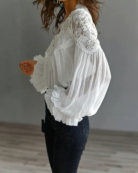 Briseis - Spitzenbluse mit langen Ärmeln