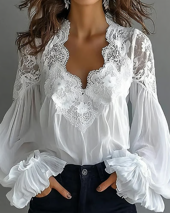 Briseis - Spitzenbluse mit langen Ärmeln