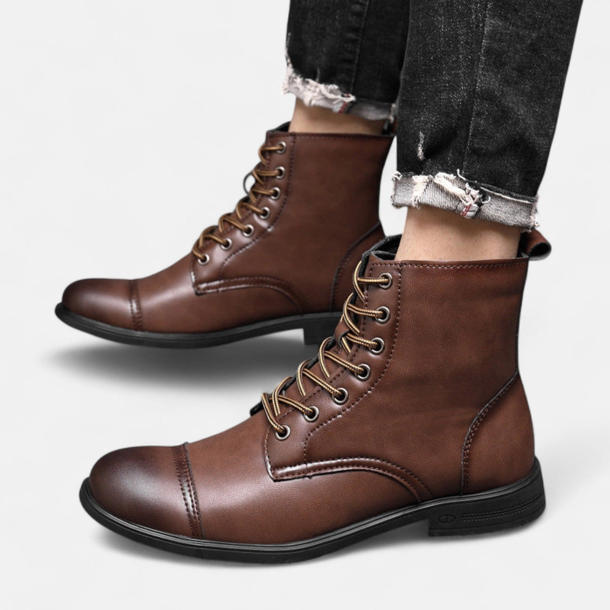 Stilvolle Herrenstiefel aus hochwertigem Kunstleder