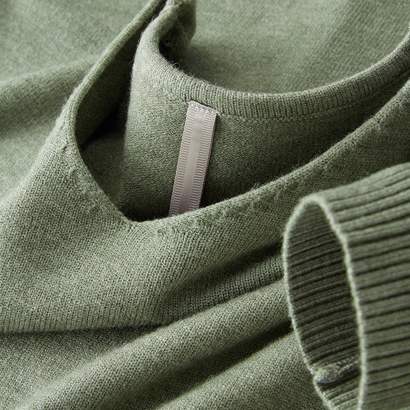 Max | Feiner Minimalistischer Pullover
