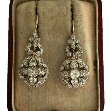 Klassische Ohrringe für Damen – Zeitloser Ohrschmuck mit elegantem Stil
