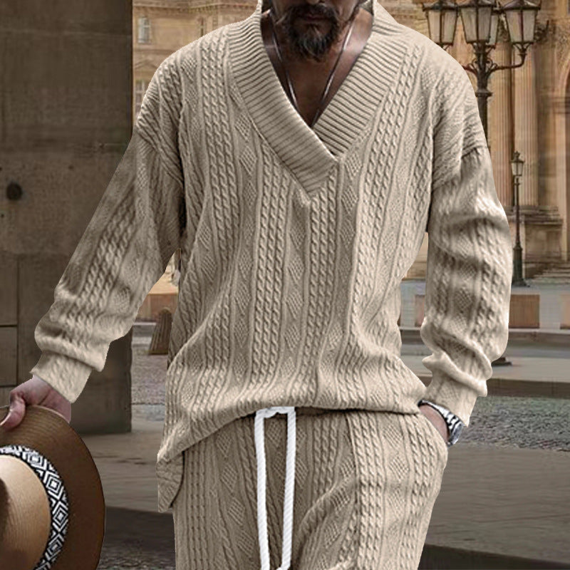 Herren nan grob gestrickter V-Ausschnitt-Pullover mit Zopfmuster und relaxed Fit Drune
