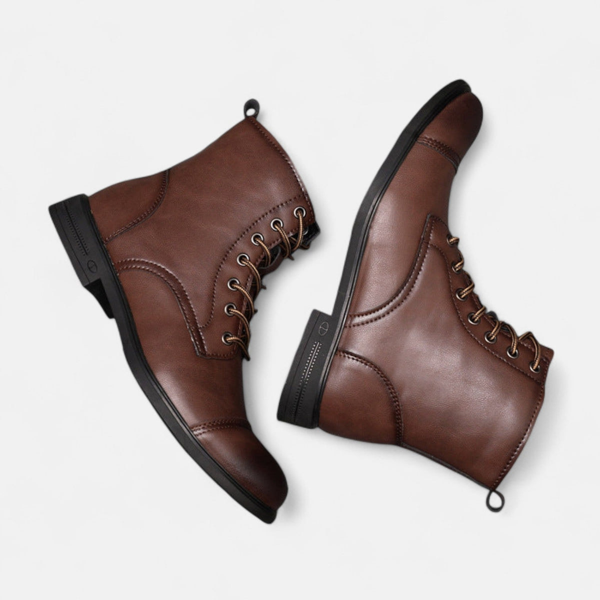 Stilvolle Herrenstiefel aus hochwertigem Kunstleder