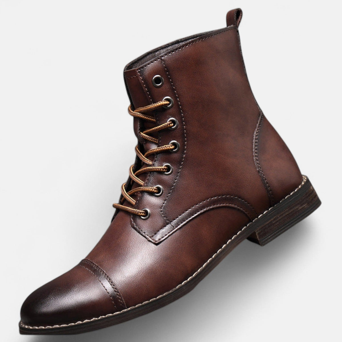 Stilvolle Herrenstiefel aus hochwertigem Kunstleder