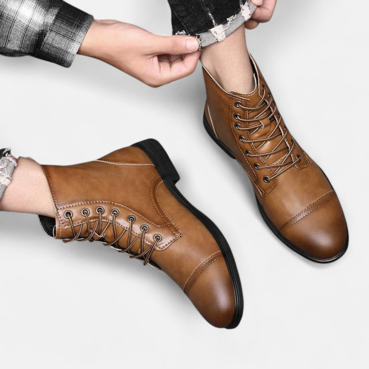 Stilvolle Herrenstiefel aus hochwertigem Kunstleder