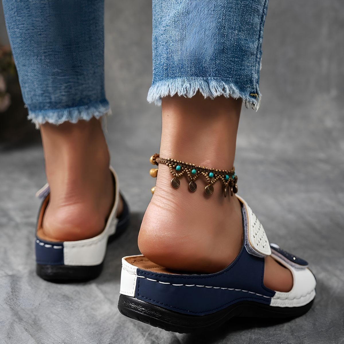 Lynn | Elegante orthopädische Sandale für Damen