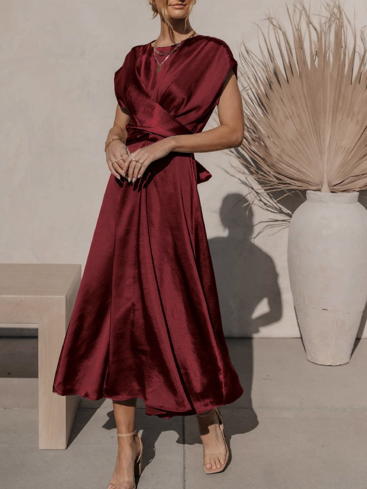 Quinlan  |  Elegantes Midikleid aus Satin