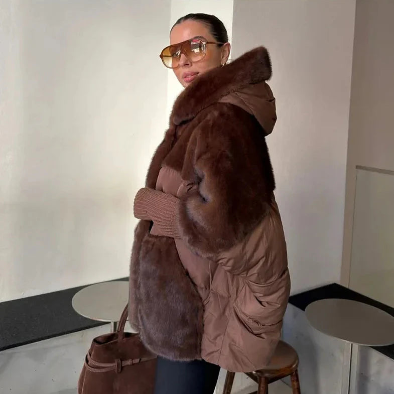 VelvetNord™ Mantel aus Samt-Faux-Fur mit Oversized-Design