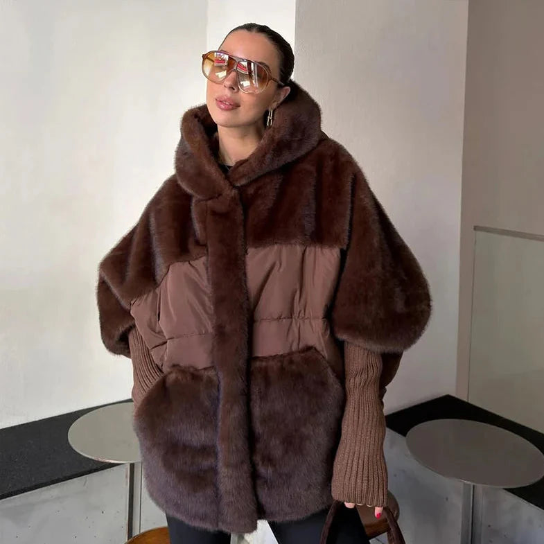 VelvetNord™ Mantel aus Samt-Faux-Fur mit Oversized-Design