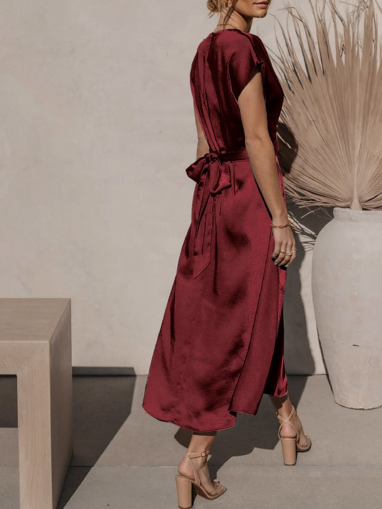 Quinlan  |  Elegantes Midikleid aus Satin