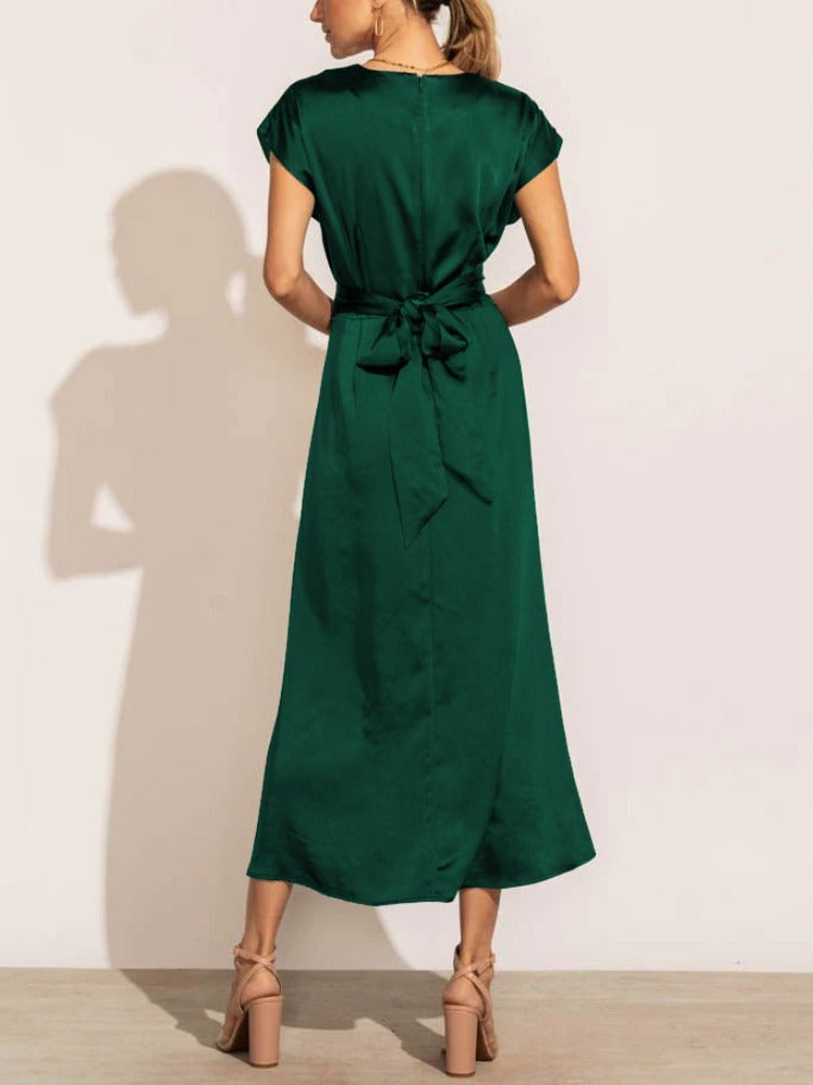 Quinlan  |  Elegantes Midikleid aus Satin