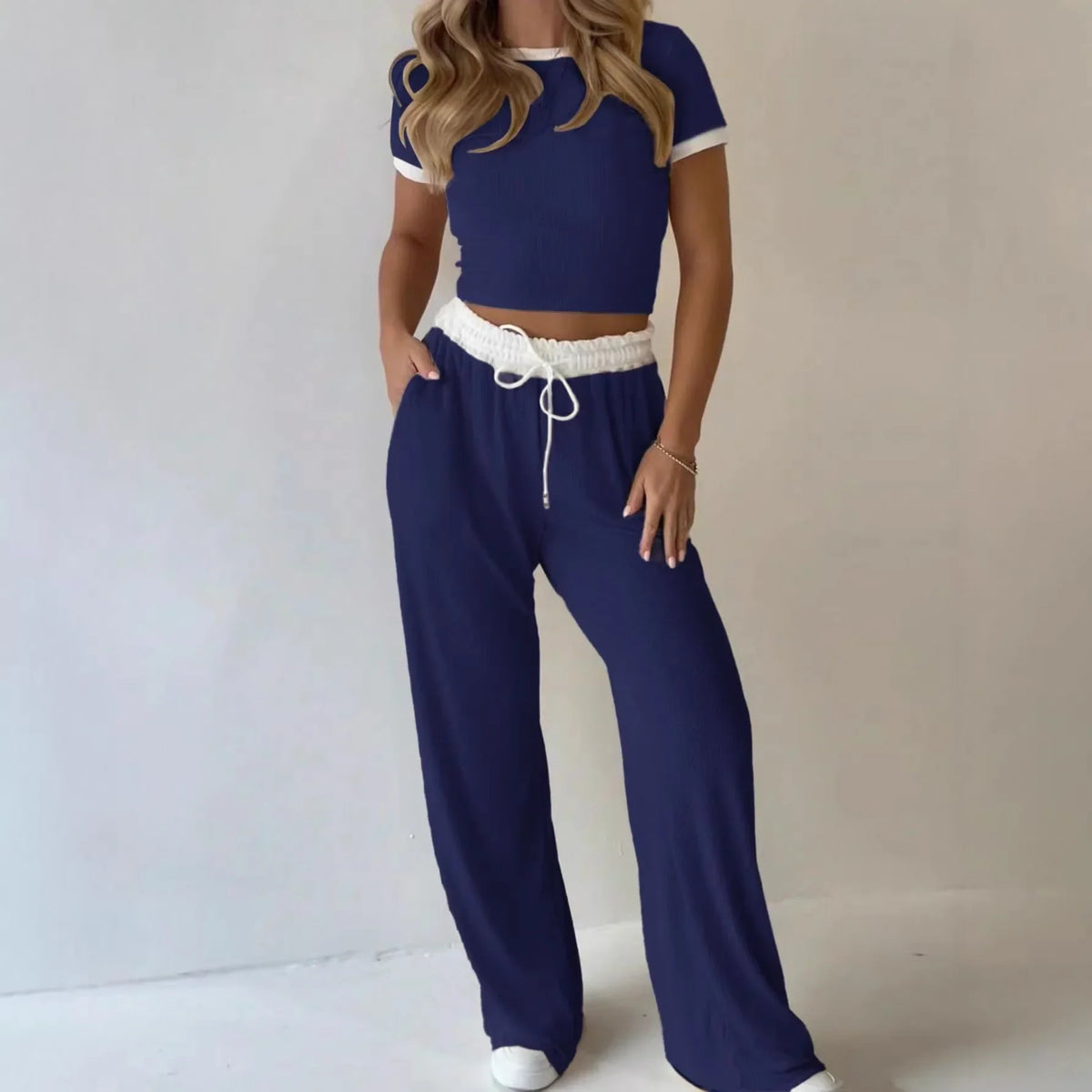 Liz™ Set aus Hochwertigem Rippstrick und Figurbetontem Cropped Top