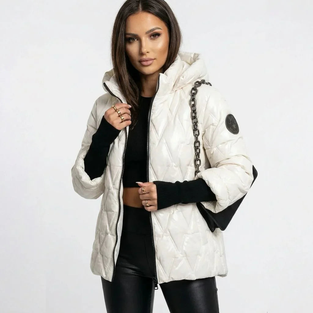Vogue™ Steppjacke aus Baumwolle mit Strukturierter Kapuze und Layered-Ärmeldesign