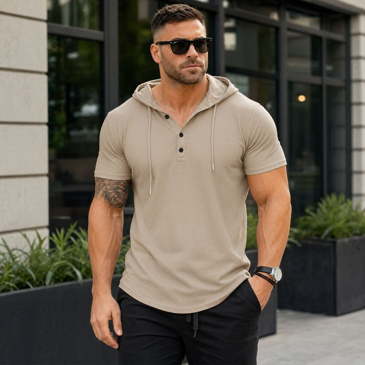 Austin™ T-Shirt mit Kapuze und Knopfleiste