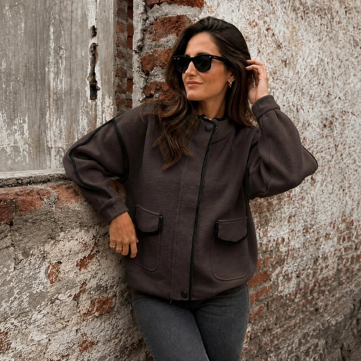 Vivienne™ Mantel aus Strukturiertem Strick mit Eleganten Konturen