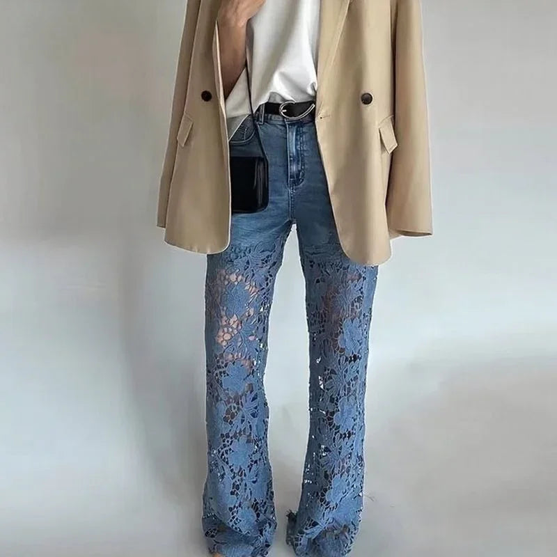 Bethania™ Jeans aus Modernem Denim mit Handgefertigter Blumen-Spitze
