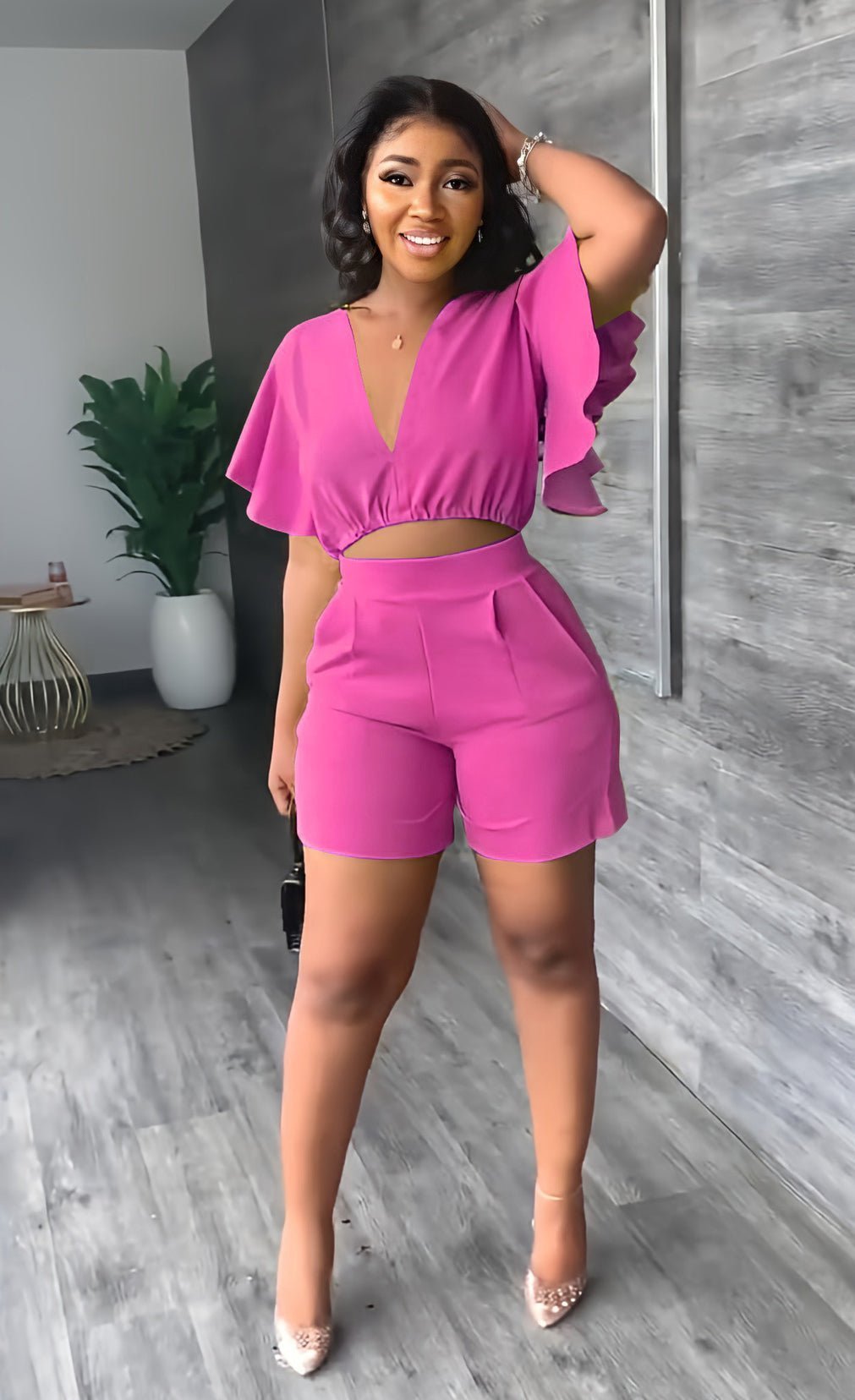 Zweiteiliges Sommeroutfit Damen | Crop-Top mit Rüschen & High-Waist-Shorts