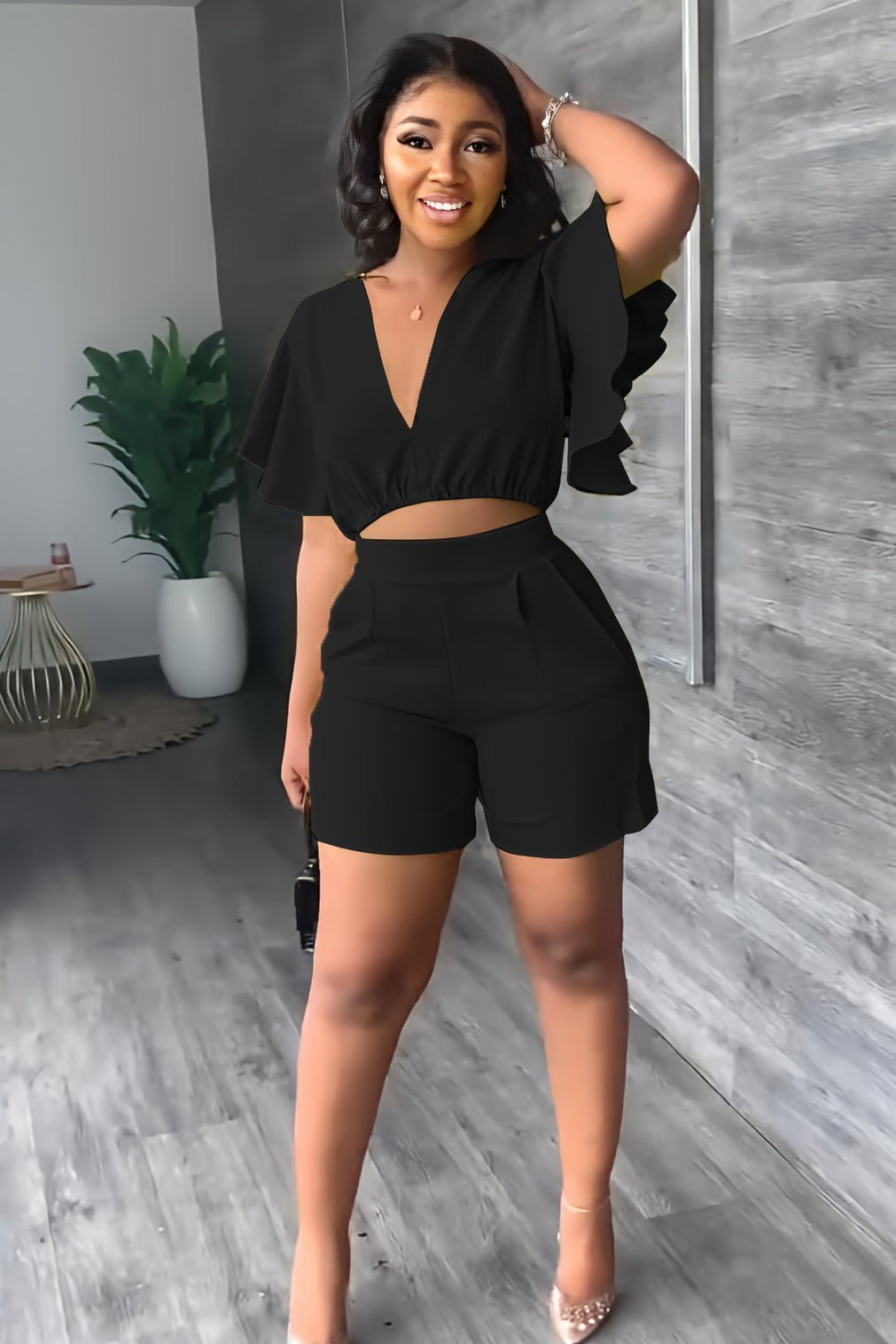 Zweiteiliges Sommeroutfit Damen | Crop-Top mit Rüschen & High-Waist-Shorts