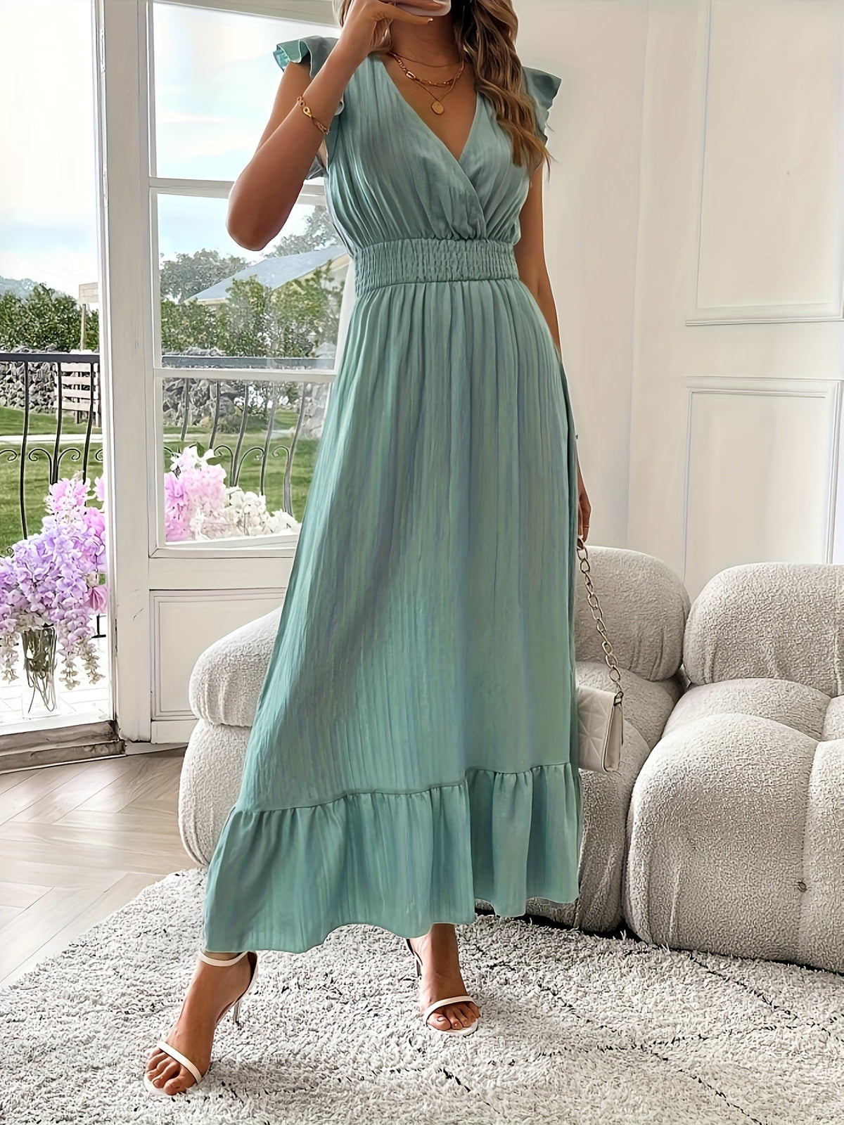 Alina | V-Ausschnitt Maxikleid Rüschen Saum Damen