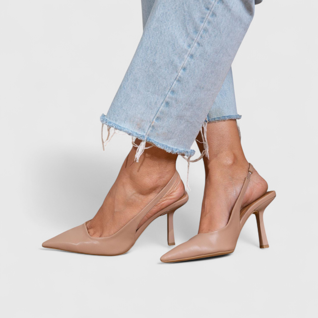 Aniya – Pumps Mit Spitzer Zehenpartie Und Fersenriemen