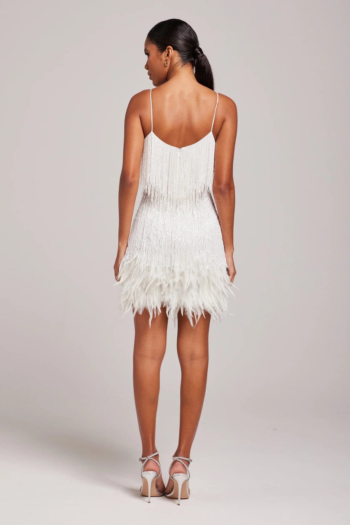 Mia | Cocktailkleid mit Fransen und Federn Trägerkleid V-Ausschnitt