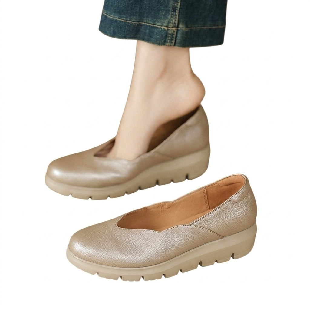 Damen-Ballerinas mit Keilsohle und V-Ausschnitt