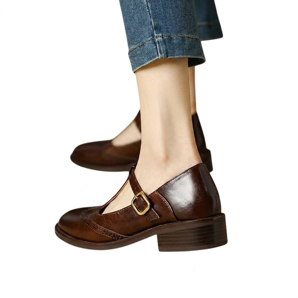 Damen Mary Jane Halbschuhe mit T-Riemen und Lochmuster