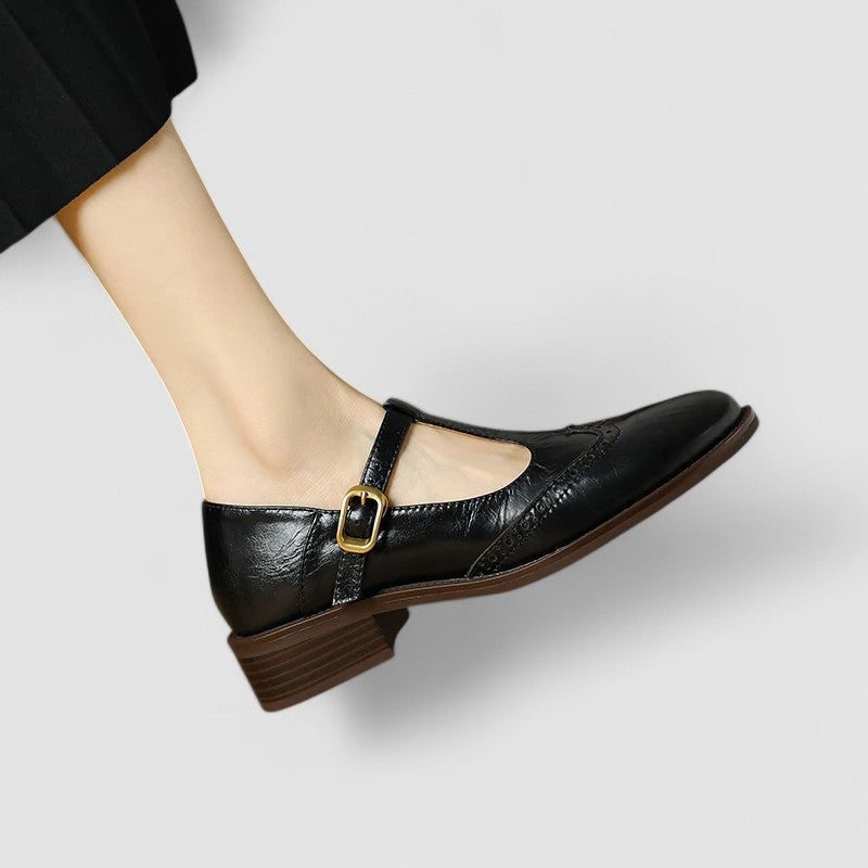 Damen Mary Jane Halbschuhe mit T-Riemen und Lochmuster