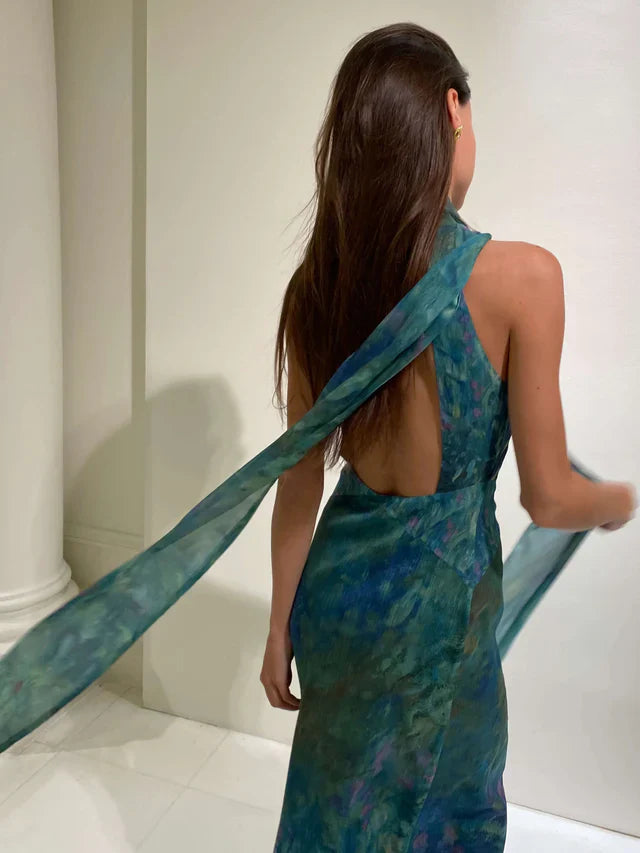 Damen Maxikleid mit Halterneck, Rückenausschnitt und Druckmuster