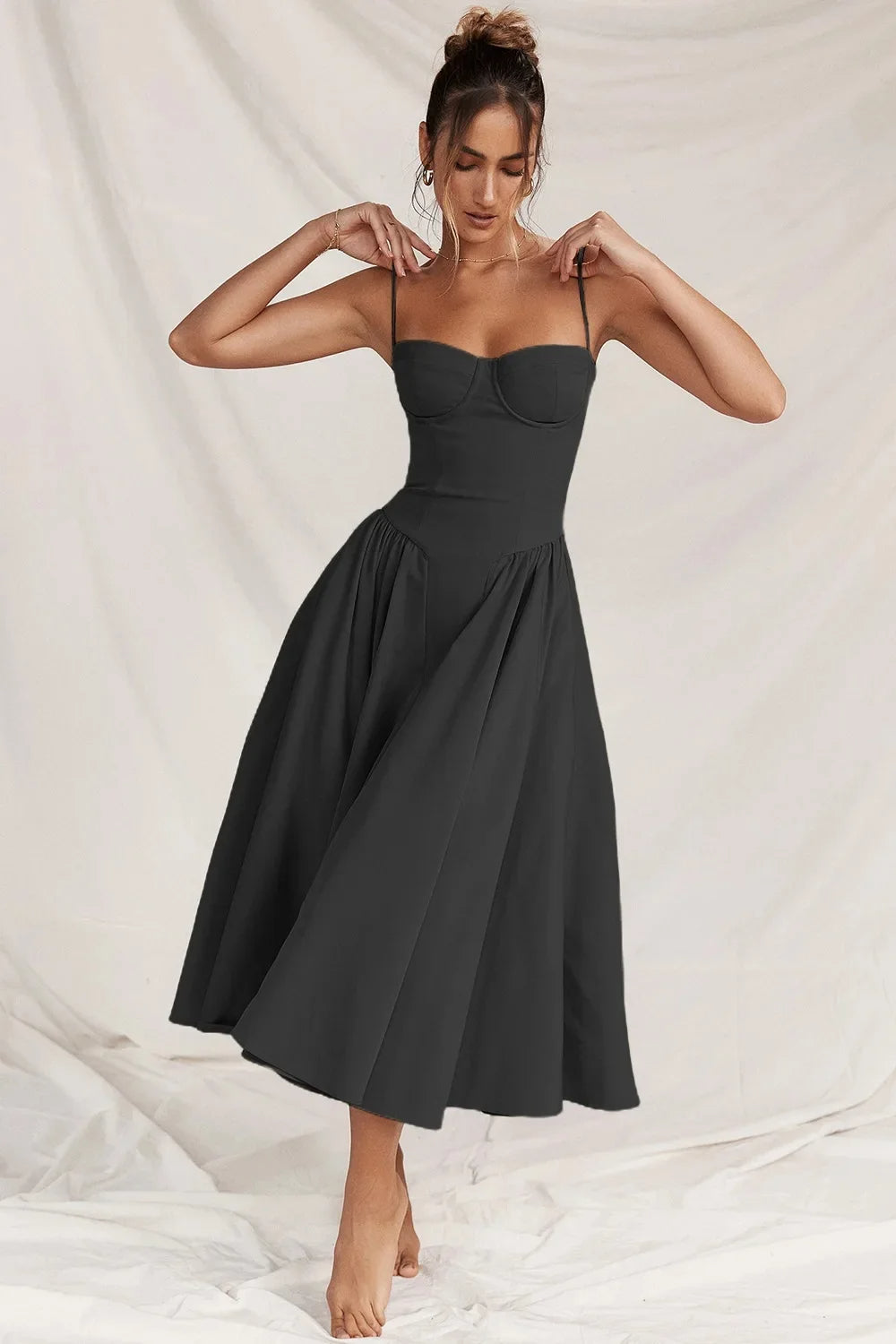 Damen Midikleid mit Trägern und strukturiertem Oberteil