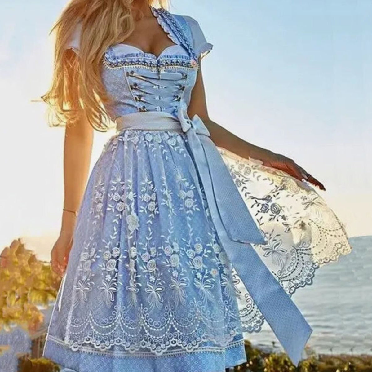 Annika | Damen Oktoberfest Dirndl Spitzen-Midi-Kleid mit Schnürung