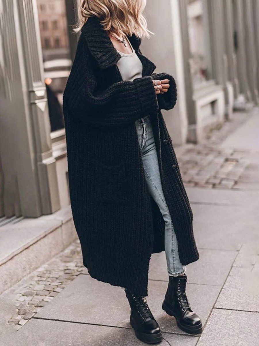 Lena | Damen Oversized Grobstrick-Cardigan mit Revers und Knopfleiste