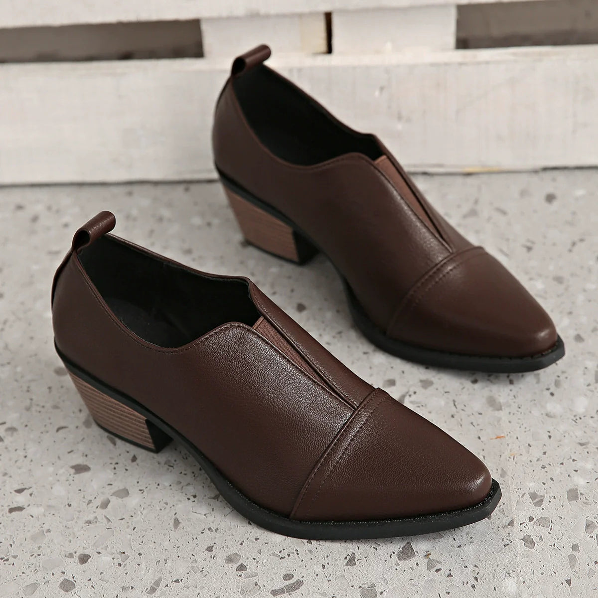 Damen Slipper-Schuhe mit Niedrigem Blockabsatz und Nahtdetail