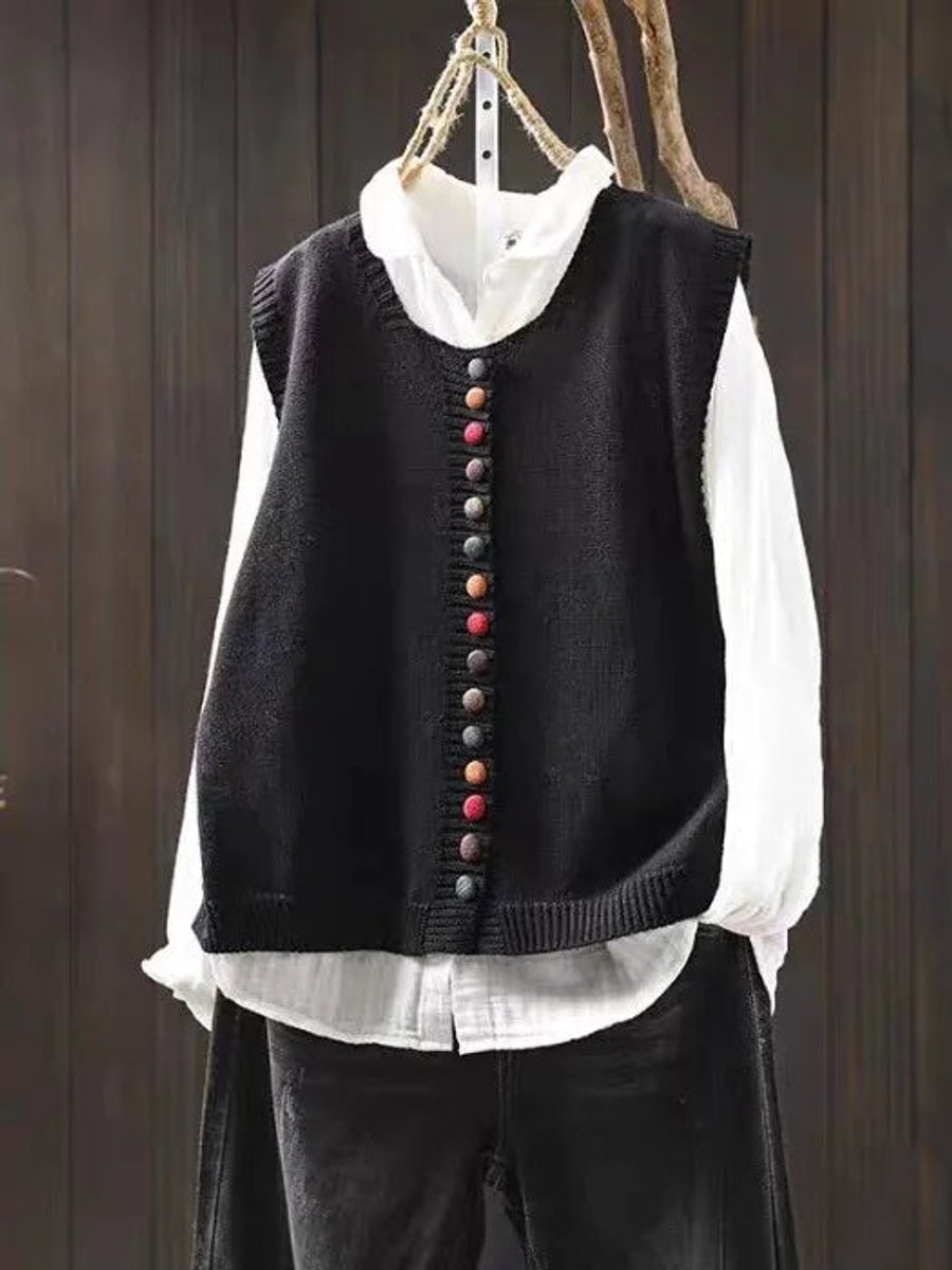 Annika | Damen Strickweste mit Knopfleiste lockerem Schnitt Rundhals
