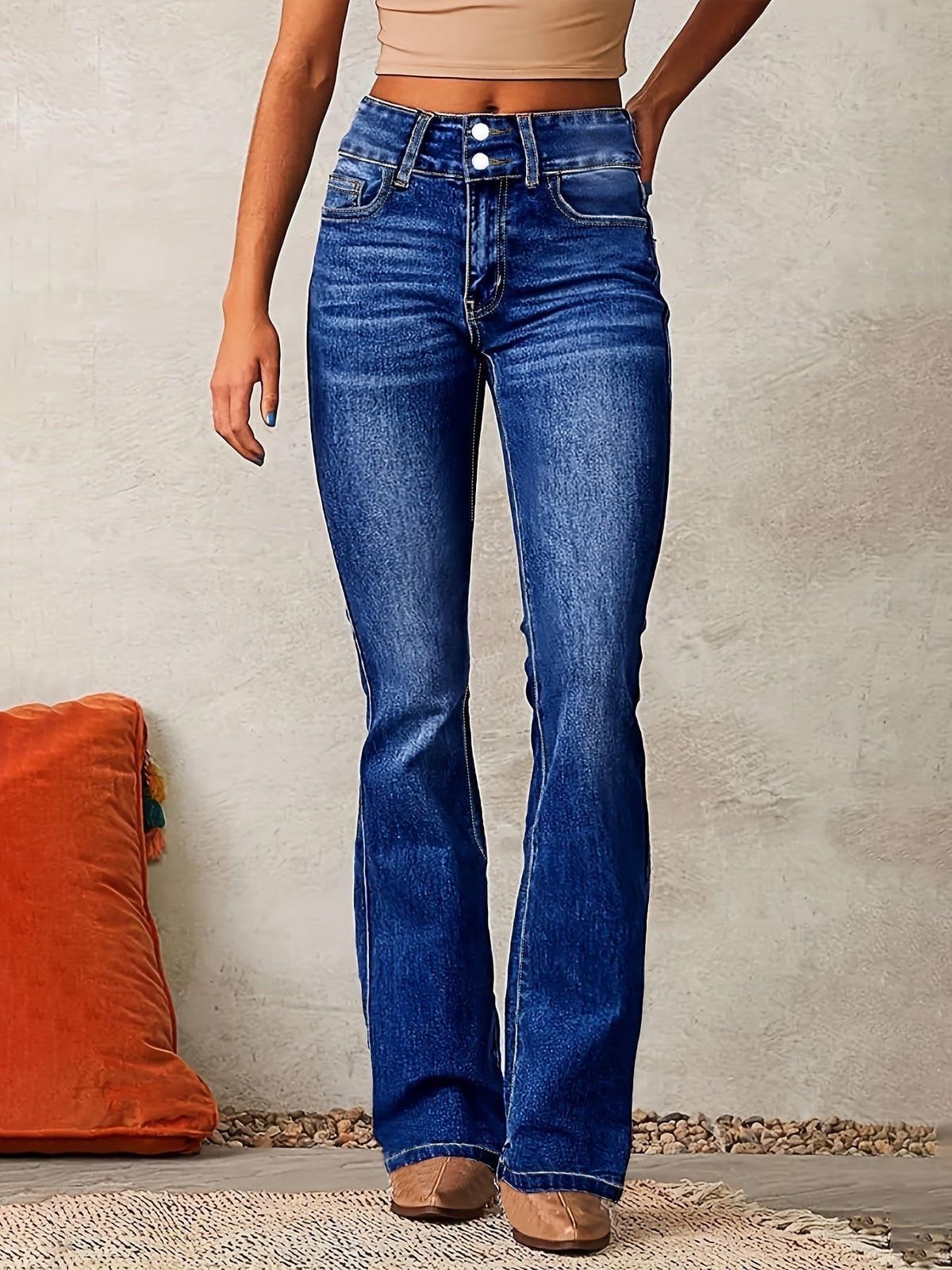 Evarra - Ausgestellte High-Waist-Jeans aus weichem Stretch
