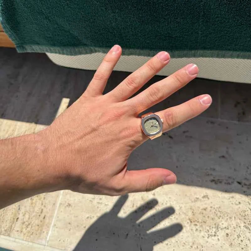Elegante Touch Ringuhr