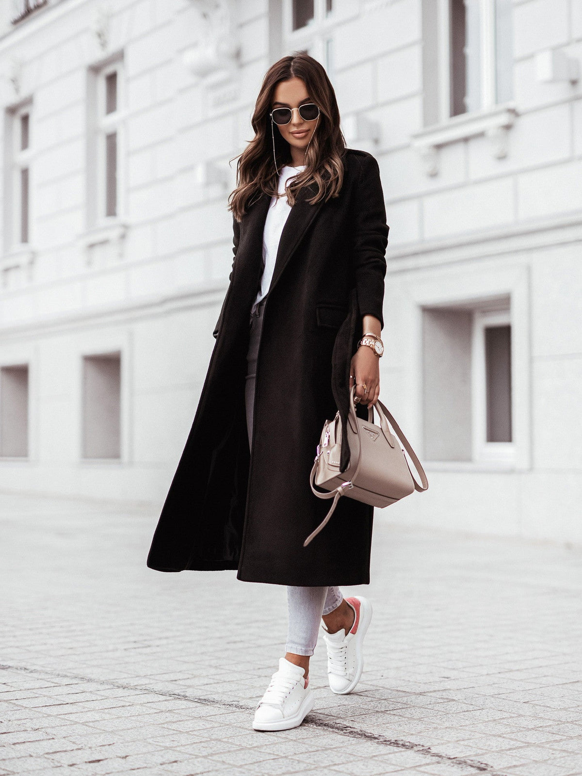 Sella | Wollmantel für Damen mit Revers und Bindegürtel