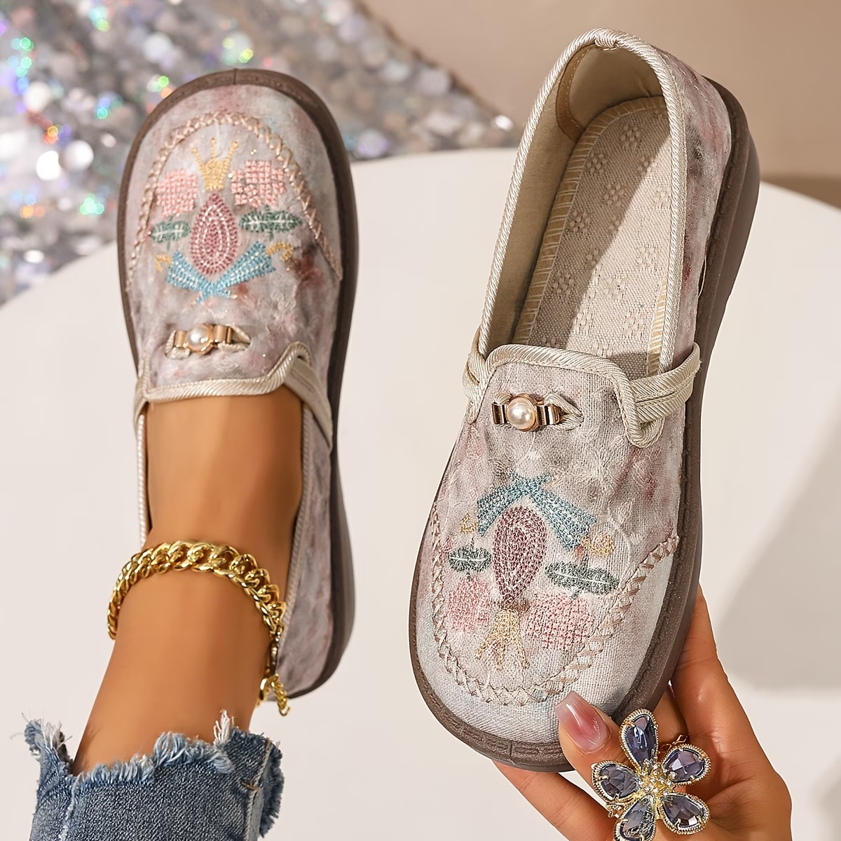 Juniper - Bestickte Slipper