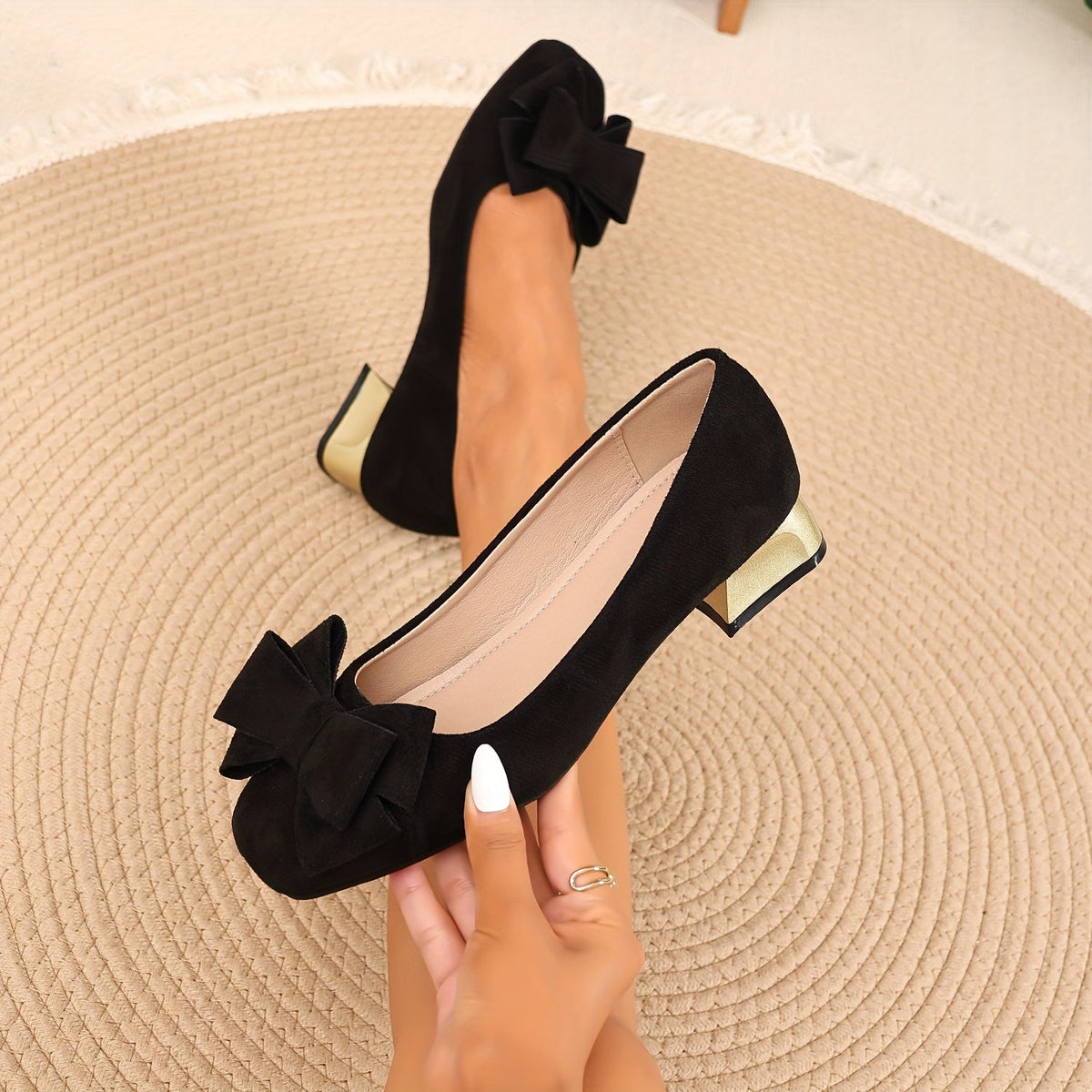 Silvie – Elegante Pumps Mit Schleife Und Niedrigem Blockabsatz