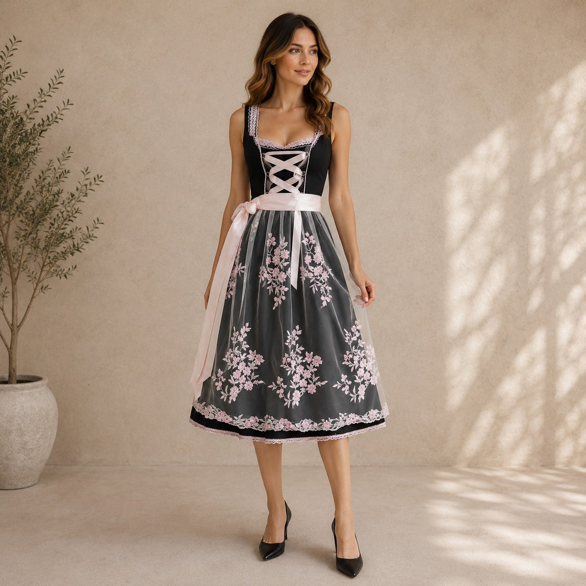 Greta | Damen Schwarzes Blumen Oktoberfest Dirndl