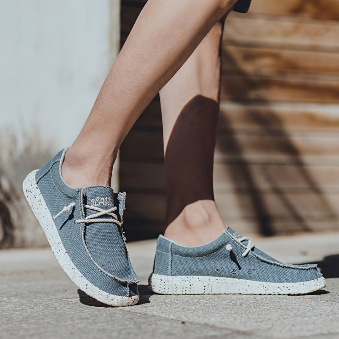 Herren Schnürschuhe mit strukturierter Oberfläche und kontrastierender Sohle