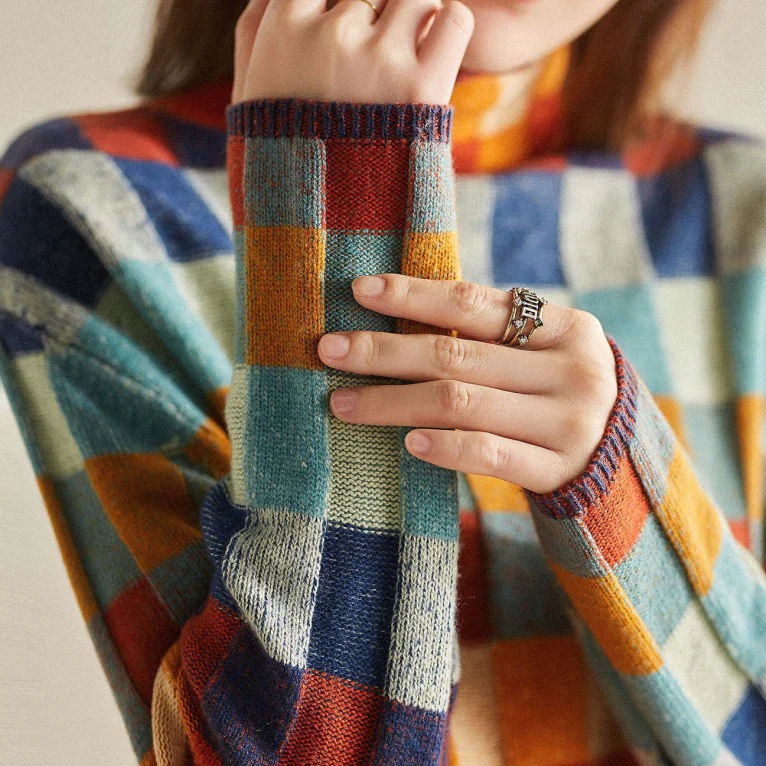 Drune | Bunter Rollkragenpulli mit Patchwork-Muster